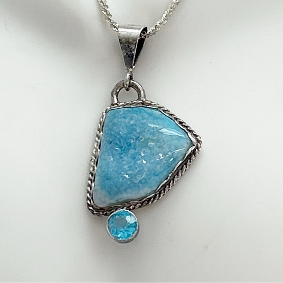 Gorgeous Signed Shimmering Blue Druzy Blue Topaz Sterling Silver Necklace - Picture 1 of 12